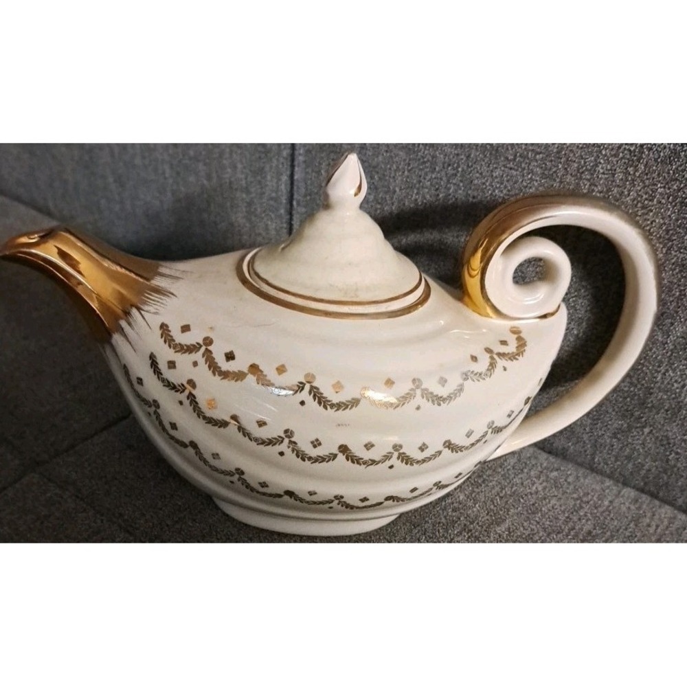 Vintage Hall White Gold Aladdin Teapot 6 Cup 0678  USA See Photos